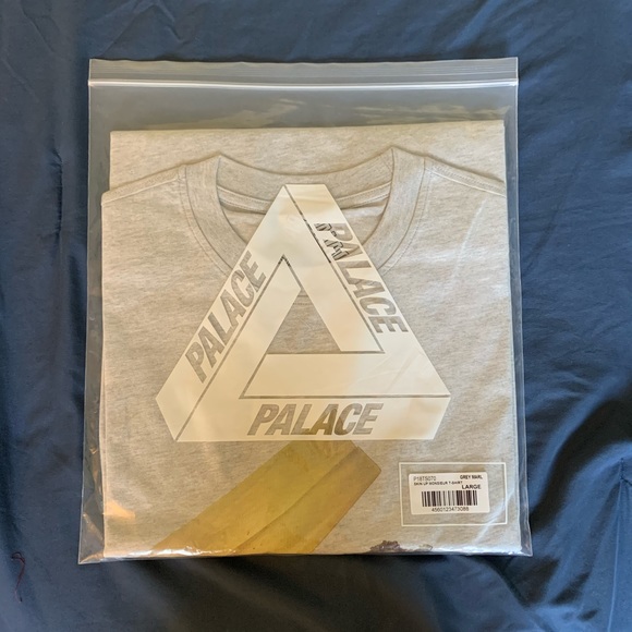 PALACE Other - Palace skin up tshirt large gray
